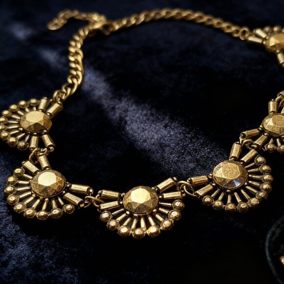🌟 NWT J. Crew Statement Bib Necklace - Gold Sunburst Design 🌟 - Picture 6 of 8